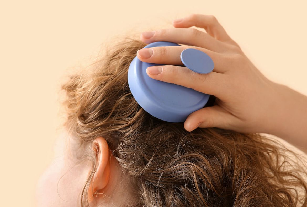escova massageadora de couro cabeludo